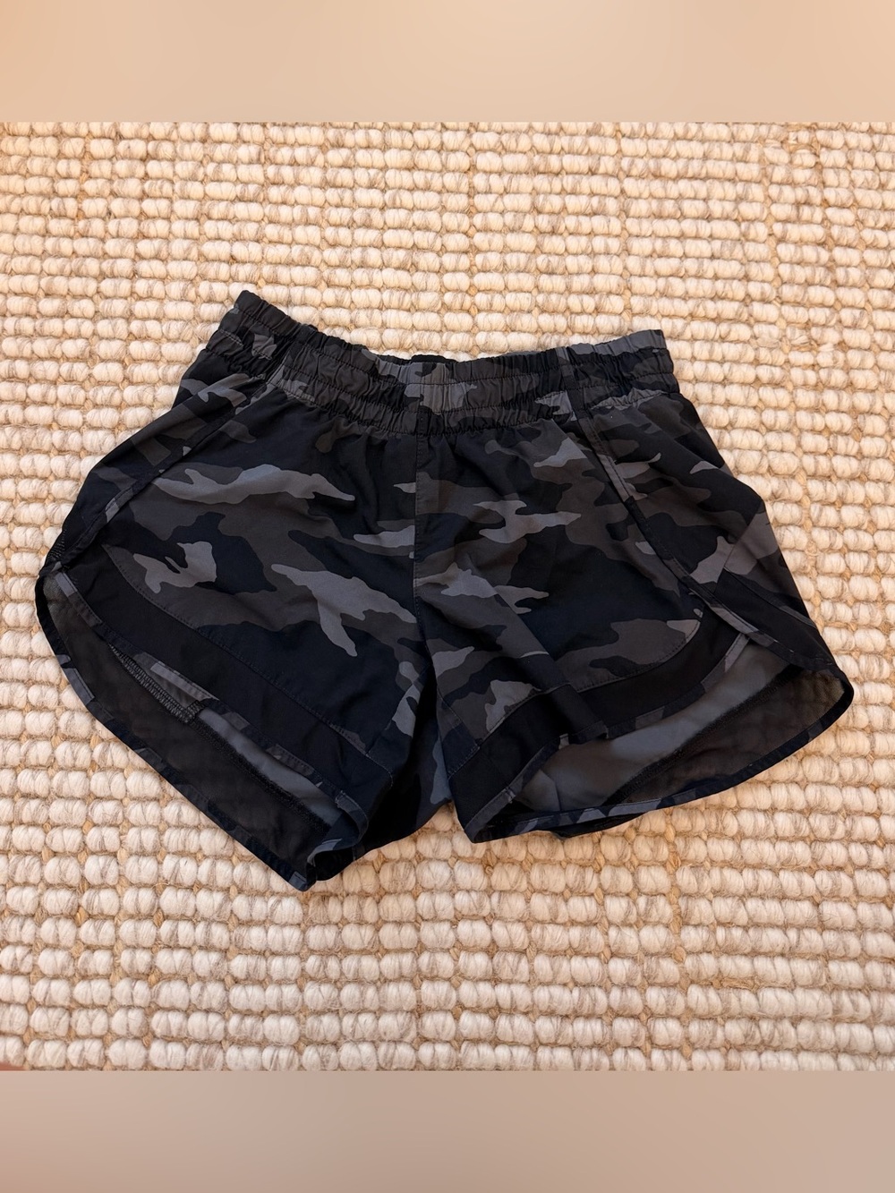 Athleta Black Gray Camo Printed Mesh Racer Run Shorts